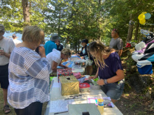 Table d'enchères silencieuses